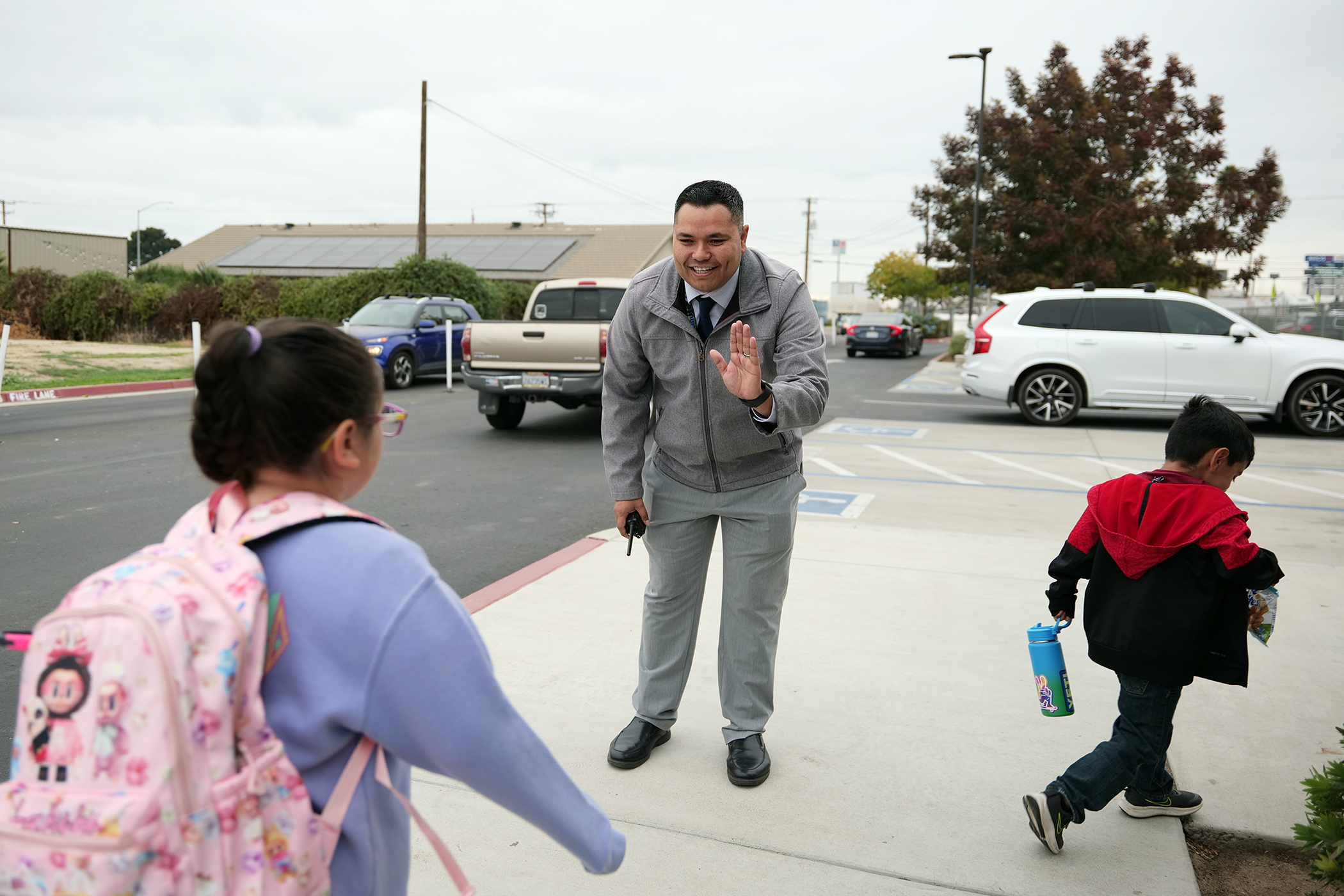 Osiel Garcia Cervantes with students